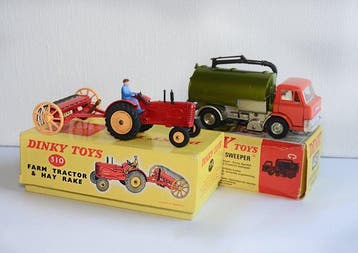 Dinky Toys - Speelgoedauto Farm tractor 310 Johnston road, Nieuw