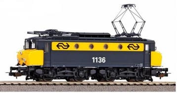 PIKO 51369 NS 136 MET BOTSNEUS (AC) H0, Hobby en Vrije tijd, Nieuw