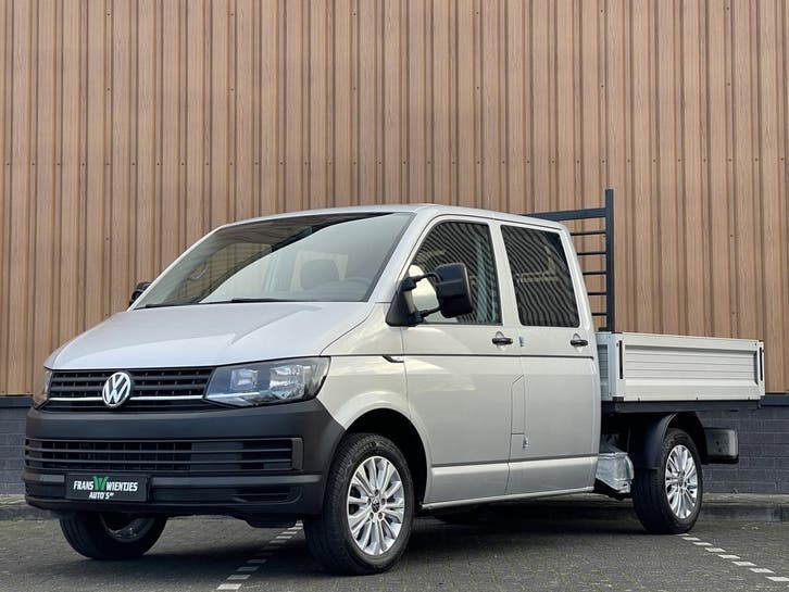 Volkswagen Transporter 2.0 TDI L2H1 DC, Auto's, Bestelauto's, Lease, Zwart, Handgeschakeld, Financial lease, Zilver of Grijs, Gebruikt