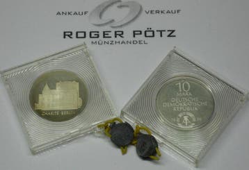 Ddr 10 Mark Charite Berlin 1986 polierte Platte originalv..., Postzegels en Munten, Verzenden
