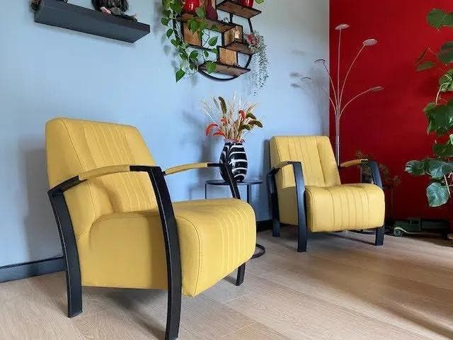 Set van 2 leren fauteuils met stalen frame - geel leer, Huis en Inrichting, Fauteuils, Nieuw, Leer, Ophalen of Verzenden