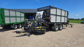 Grass Technology Grazer GT120 met DWARSAFVOERBAND, Voertechniek