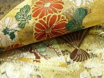 Luxueus gouden Fukuro-obi met waaier en vier