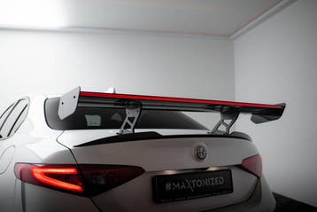 Maxton Carbon spoiler met LED Alfa Romeo Giulia Quadrifoglio, Auto diversen, Tuning en Styling, Verzenden