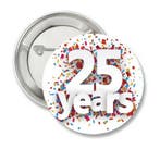 2 Buttons Al 25 Jaar een Gelukkig Paar, Hobby en Vrije tijd, Feestartikelen, Verzenden, Nieuw, Versiering, Overige