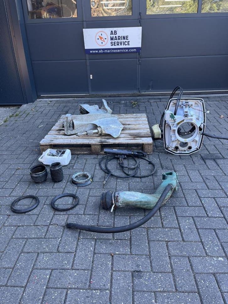 Complete Volvo Penta heckdrive (sterndrive), Watersport en Boten, Bootonderdelen, Motor en Techniek, Nieuw, Zeilboot of Motorboot