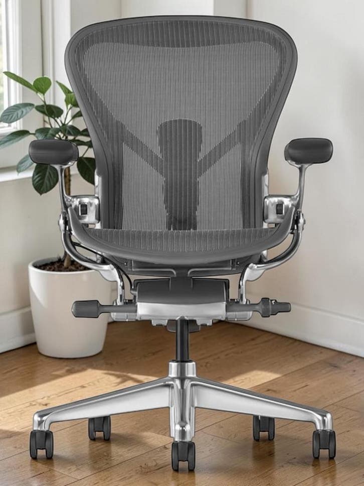 Polished Herman Miller Aeron Remastered Bureaustoel!, Huis en Inrichting, Bureaustoelen, Bureaustoel, Zwart, Zo goed als nieuw