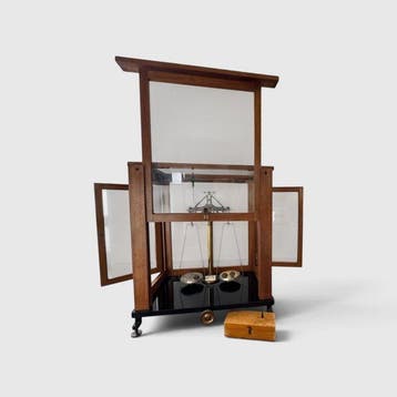 Analis Namur - Goudbalans - Eik - Analytical Precision Labo