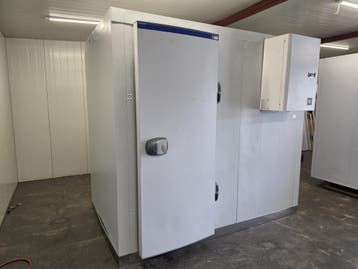 Koelcel 230 x 140 x 210 cm stekker klaar, Nieuw in verpakking, Koelen en Vriezen