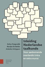 Inleiding Nederlandse taalkunde 9789463720953, Zo goed als nieuw