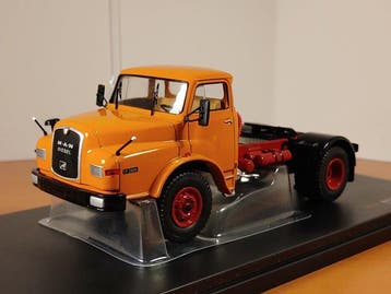 IXO 1:43 - Model vrachtwagen - M.A.N. 19.280H Trekker - 1971, Nieuw