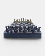 Jeu déchecs en bronze nature et teint en noir échiquier 39