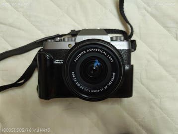 Fuji X-T100 + XC 15-45 OIS Digitale camera, Nieuw