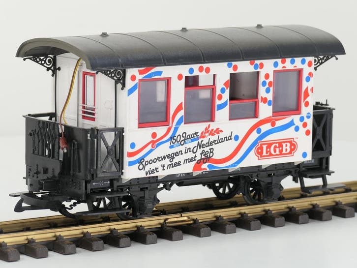 LGB 20301 Personenwagon 150 jaar Spoorwegen in Nederland,..., Hobby en Vrije tijd, Modeltreinen | Overige schalen, Wagon, Gebruikt