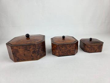 Doos (3) - Massieve tuja-radica - Design-octagonen