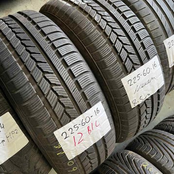 2 x Nexen 225-60-16 Winterbanden 8,5mm, Gebruikt, 16 inch, Band(en), Personenwagen