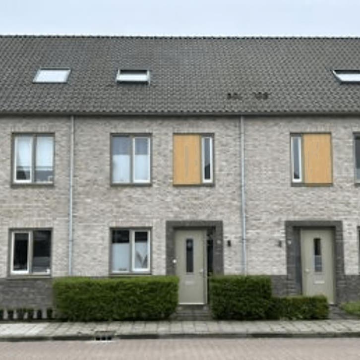 Huis in Helmond gevonden voor €1425,- pm, Huizen en Kamers, Garages en Parkeerplaatsen