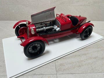 Pocher 1:8 - Modelauto - Alfa Romeo 8C 2300, Hobby en Vrije tijd, Modelauto's | 1:5 tot 1:12, Nieuw