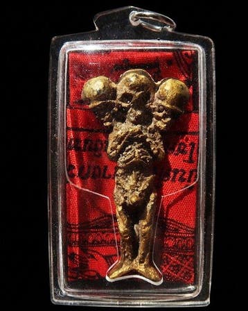 Amulet van Heilige Toverkunst – De Geest met de Drie