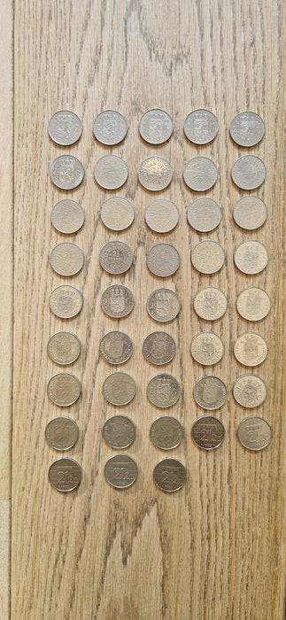 Nederland. 2 1/2 Gulden 1969/1989, 43 stuks (Zonder, Postzegels en Munten, Munten | Nederland