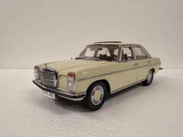Sunstar 1:18 - Modelauto - Mercedes-Benz 220 (W115) -, Nieuw