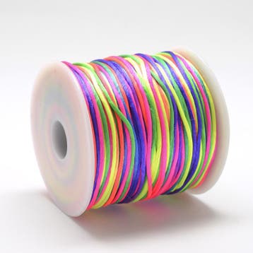1 rol satijnkoord nylon / macramé koord 1 mm – kleurrijk, Ophalen of Verzenden, Nieuw, Kraal