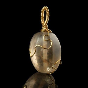 Oud-Romeins Hanger met draadomhulde rozenkwarts-kraaltje