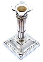 James Dixon & Sons - Klassizismus - Kaarsenstandaard met oor, Antiek en Kunst, Antiek | Goud en Zilver