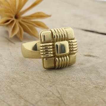 Vintage gouden ring met geometrisch patroon, Gebruikt, Ophalen of Verzenden, 17 tot 18, Dame