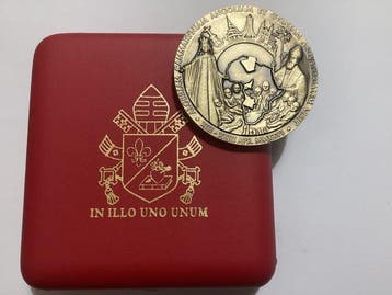 Paus Leo XIV - Officiële medaille van de Apostolische Reis, Antiek en Kunst, Antiek | Boeken en Bijbels