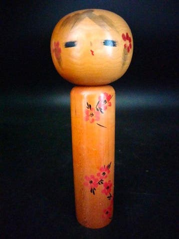 Beeldje, Zeldzame mooie japanse houten Kokeshi-pop met rode, Antiek en Kunst