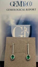 Hangoorbellen - 18 karaat Witgoud - 2.50ct. tw. Smaragd -