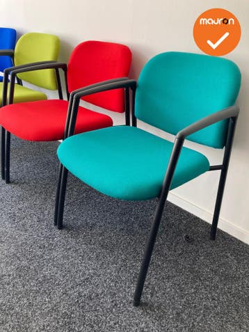 Ahrend 320 - nieuwe stoffering - 14 kleuren, Vergader- of Presentatieruimte, Ophalen of Verzenden, Gebruikt, Stoel