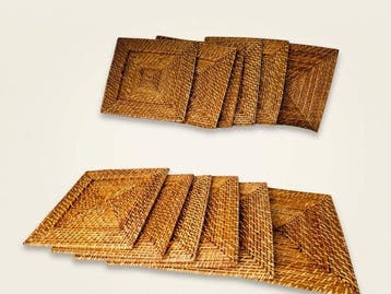 Exklusives 12er-Set quadratische Vintage Rattan-Platzteller