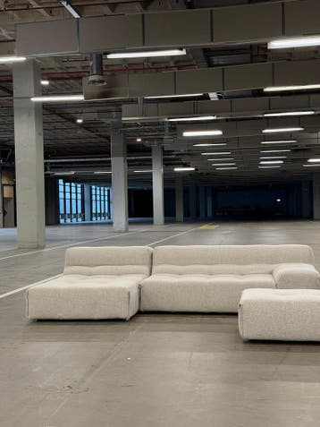 BB Italia Tufty Too Bank | Shitake | Nieuwstaat + Garantie, 250 tot 300 cm, Hoekbank, Ophalen of Verzenden, Zo goed als nieuw