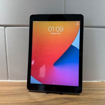 Apple iPad (6th Generation) 32GB Wifi + Cellular - Mobiele, Spelcomputers en Games, Nieuw
