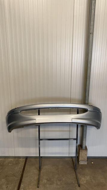 Voorbumper  Peugeot 206 (2A/C/H/J/S) GRIS ALUMINIUM (EZR), Auto-onderdelen, Voor, Nieuw, Ophalen of Verzenden, Bumper
