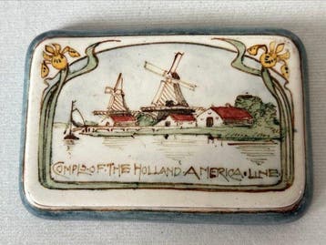 Holland, Fayence- en Tegelfabriek - J.W. Mijnlieff - Vaas -