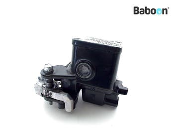 Rempomp Voor Yamaha MWS 150 Tricity 2016-2017 (MWS150 BB81, Verzenden, Gebruikt