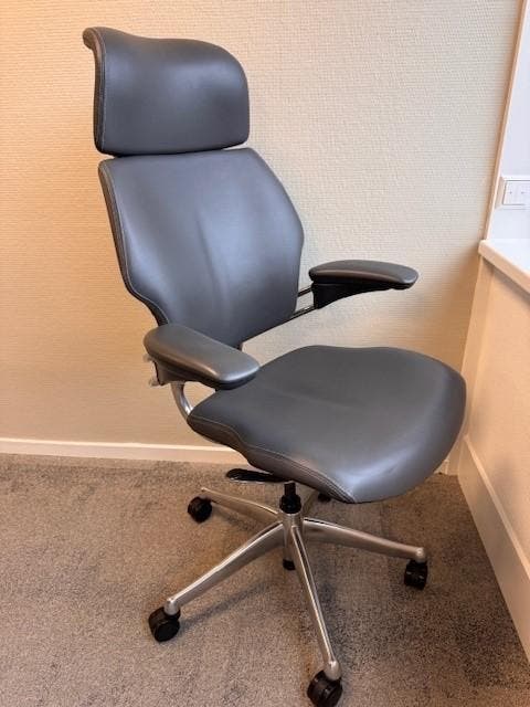 Humanscale freedom headrest verschillende showroommodellen, Zakelijke goederen, Kantoor en Winkelinrichting | Kantoormeubilair en Inrichting