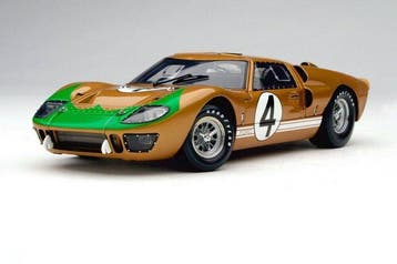 shelby collectibles 1:18 - Modelauto - Ford GT-40 MK II Le, Nieuw