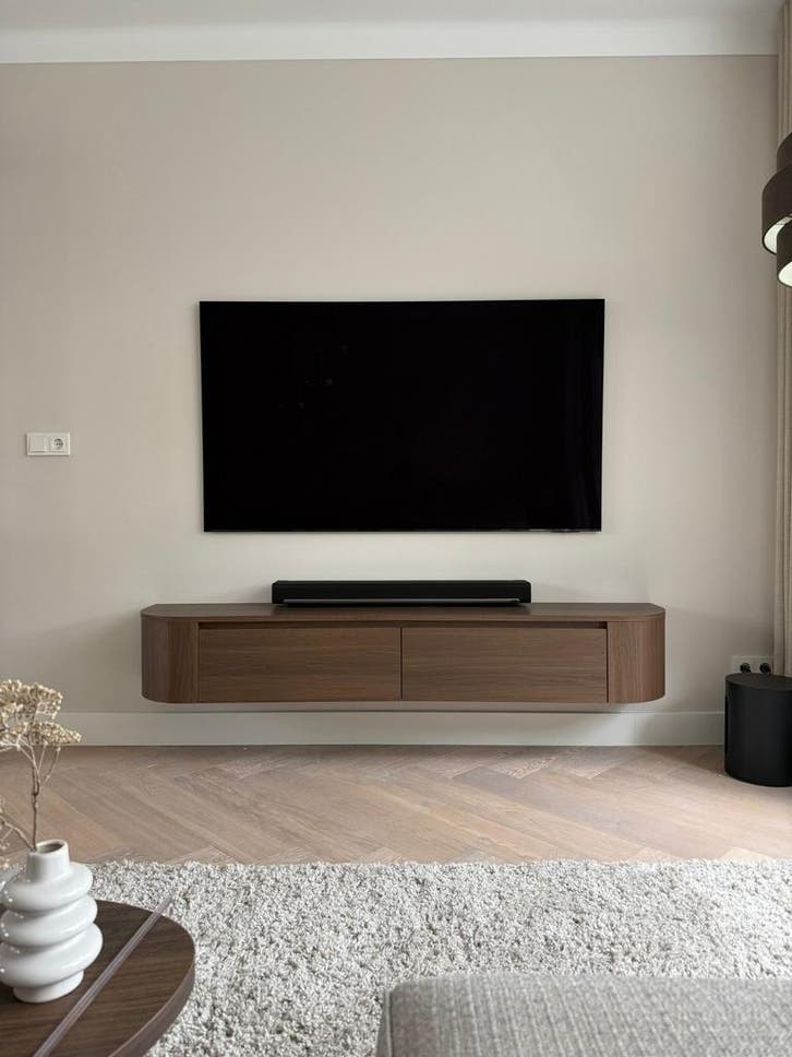 Zwevend Tv meubel Japandi Wandmeubel Walnoot tv meubel hout, Huis en Inrichting, Kasten | Televisiemeubels, 25 tot 50 cm, Nieuw