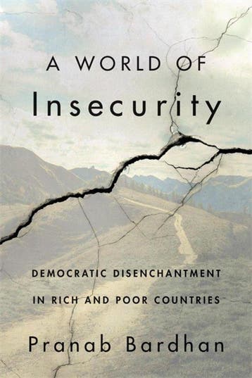 A World of Insecurity - Pranab Bardhan 9780674259843, Verzenden, Zo goed als nieuw, Pranab Bardhan