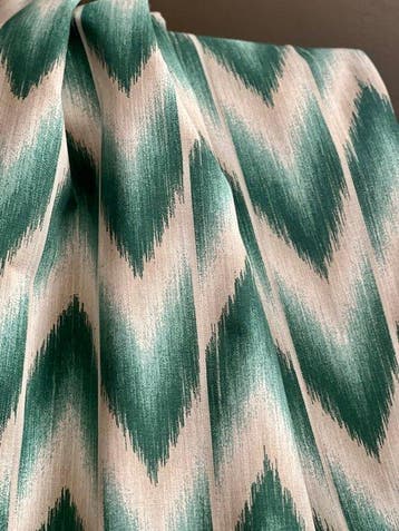 Dubbele breedte, ikat-stof met patroon in jadegroen voor