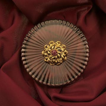 Antiek gouden broche met robijn, Sieraden, Tassen en Uiterlijk, Broches, Gebruikt, Overige kleuren, Ophalen of Verzenden, Met edelsteen