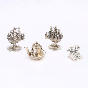 Miniatuur schepen, telefoon en ketel - Beeldje (4) - .835