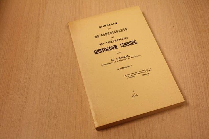 1 . Titel:  Bijdragen tot de geschiedenis van het tegenwo..., Boeken, Overige Boeken, Verzenden