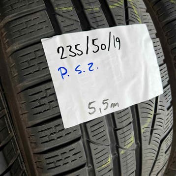 2 x Pirelli 235-50-19 Winterbanden 5,5mm, 19 inch, Gebruikt, 235 mm, Band(en)