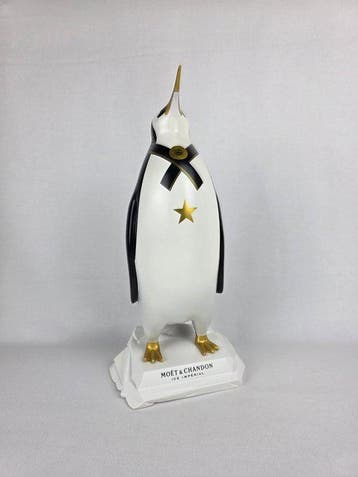 sculptuur, Moët & Chandon Ice Impérial – Grande pinguino