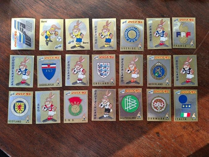 Panini Euro 92 - Shiny Emblems (21/21) FREE shipping, Verzamelen, Stickers